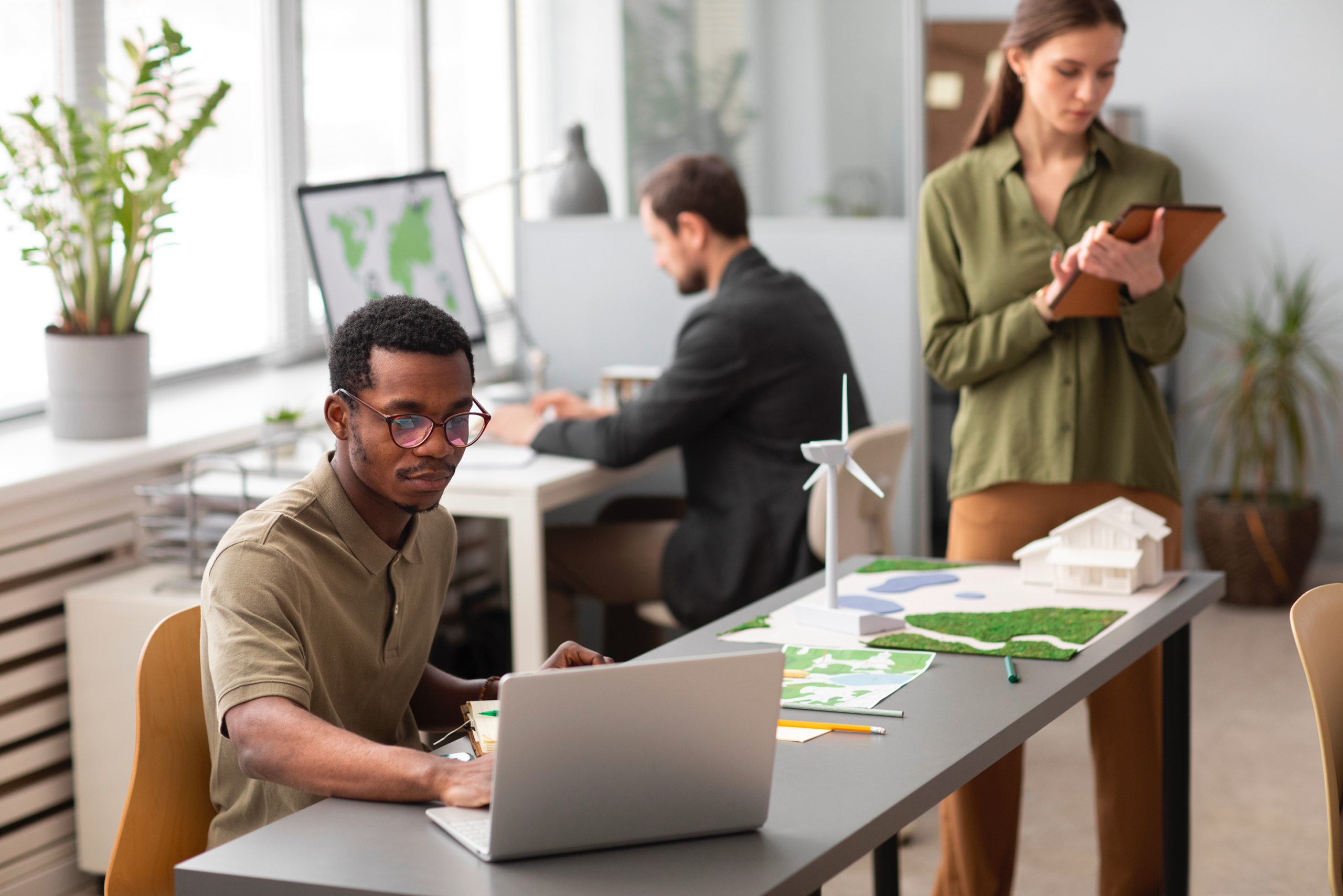 researchers-looking-alternative-energy-souces-1(1)